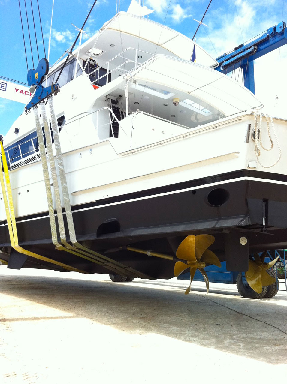 Hatteras Spherefish Sport Fish 86'