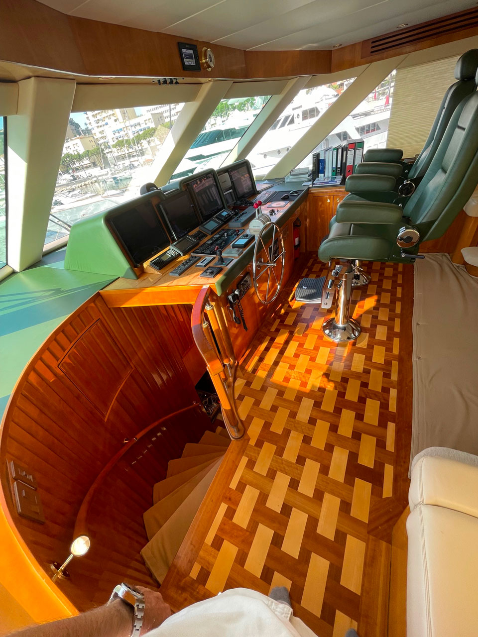 Hatteras Spherefish Sport Fish 86'